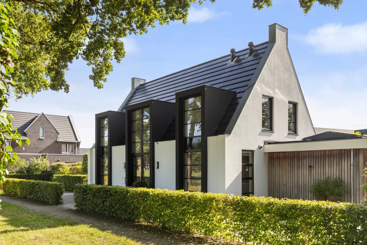Moderne woning in groene woonomgeving